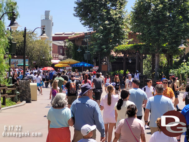 2:11pm - Walking through DCA.