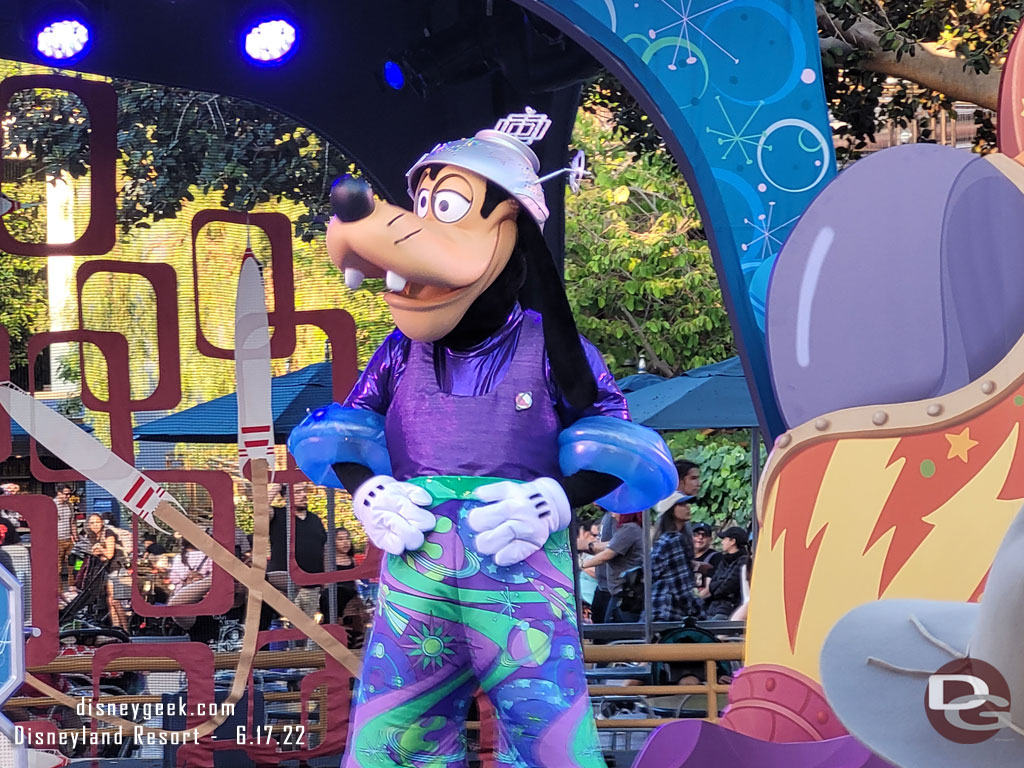 Goofy at Stitch