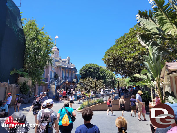 Making my way through Adventureland toward Pirates