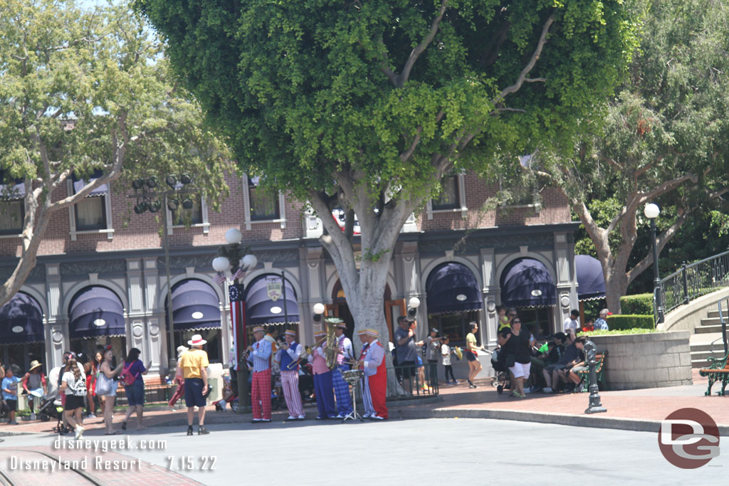 The Straw Hatters were out again as I left the park.