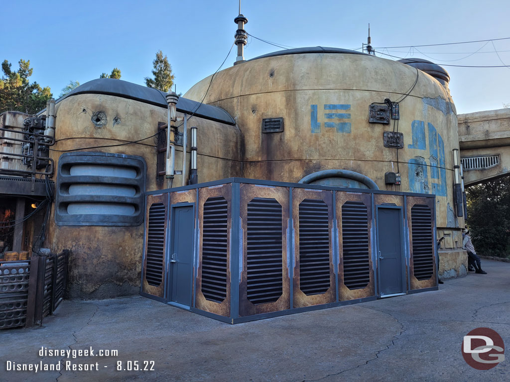 Construction walls up in Black Spire Outpost.