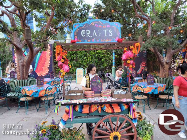 The crafts cart