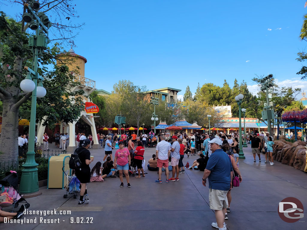 6:09pm - Guests waiting for the 6:30 Musical Celebration of Coco show.