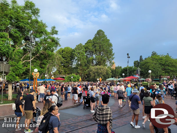 Non-hotel guests waiting for the 8am opening.