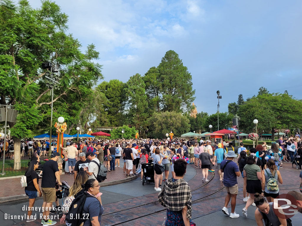 Non-hotel guests waiting for the 8am opening.