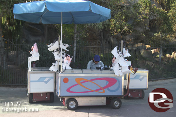 The Zero bucket is also available with  Cotton Candy at some carts.