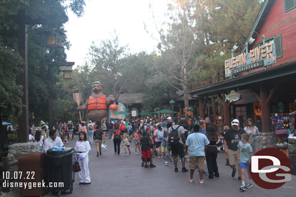 Lightning Lane Return for Grizzly River Run was backed up past the store at 6pm