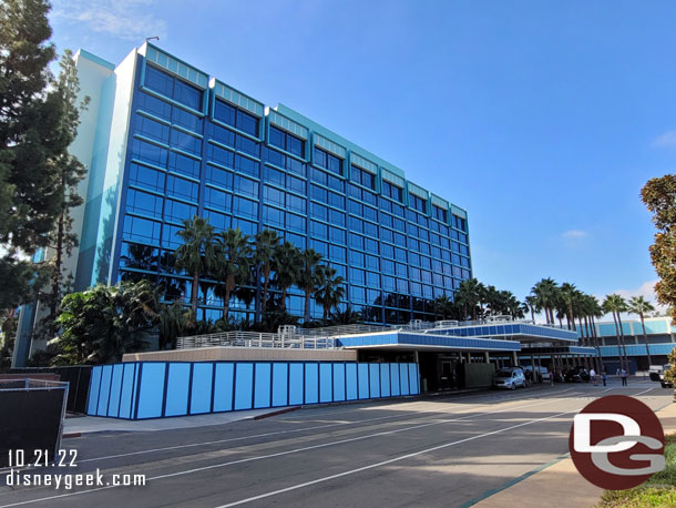 The exterior painting at the Disneyland Hotel  continues.