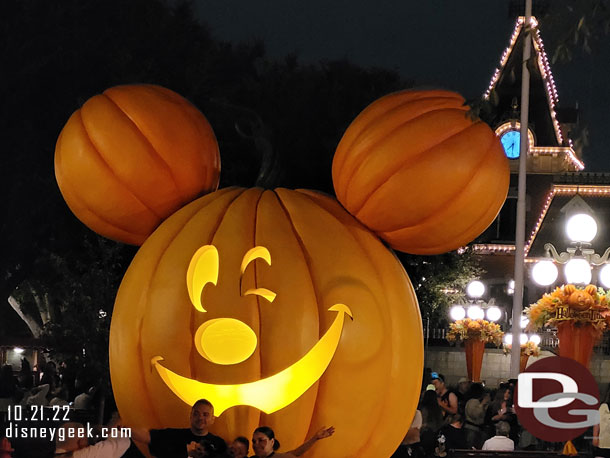 A final look at the Mickey Pumpkin in Town Square. It will be gone my next visit.