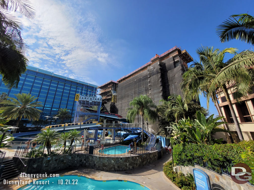 The Disney Vacation Club Tower looks to have reached its final height as work on the top floor is wrapping up.