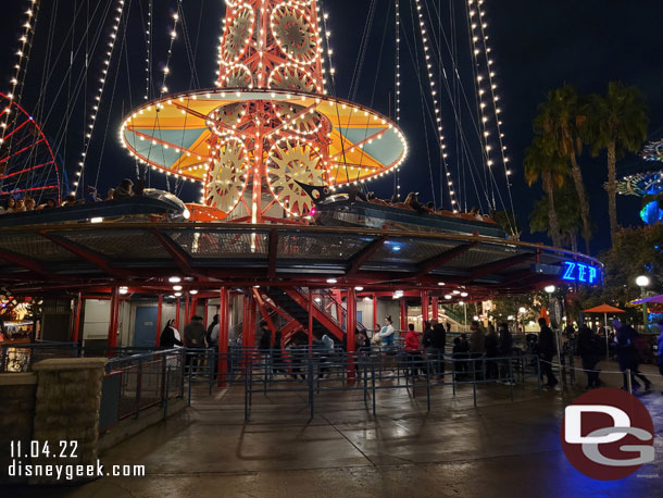 Thought this was odd.. they were not using the queue switchbacks for the Zephyr.. instead it spilled out to the walkway.