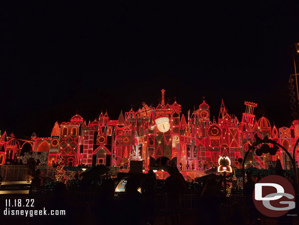 Small world Holiday this evening, posted at 40 min wait.