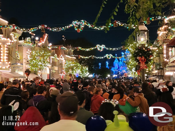 9:29pm - Found a spot for Believe in Holiday Magic.  Off to the side of the street since I did not want to push through people.   