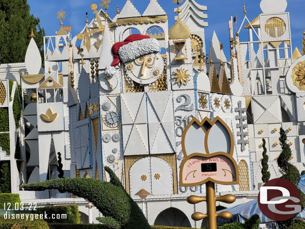 9:35am - Posted 5 minute wait for it's a small world holiday