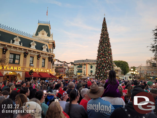 4:45pm - Tree Lighting Moment