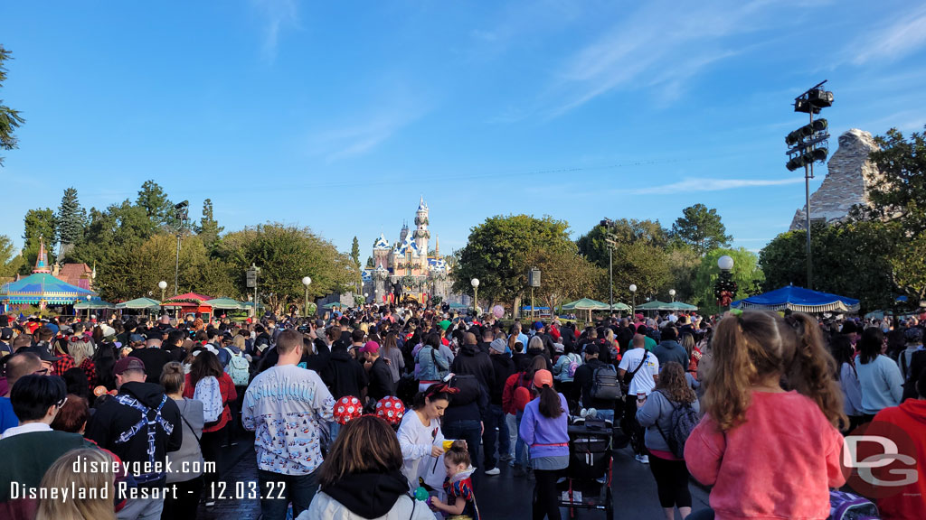 8:00am - Park opening crowd.