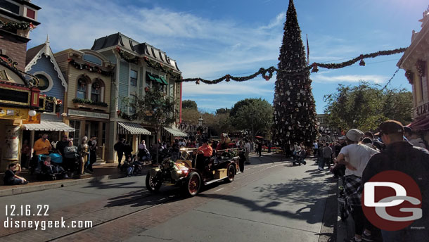 Goofy onboard the firetruck to close out the cavalcade.