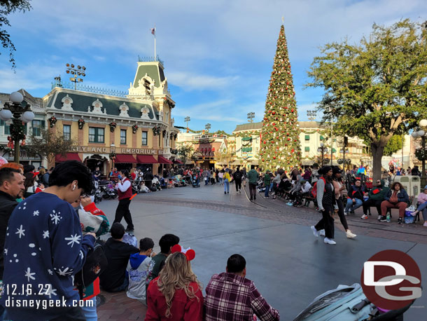 3:29pm - Back at Disneyland. Guests waiting for the 3:30 parade.