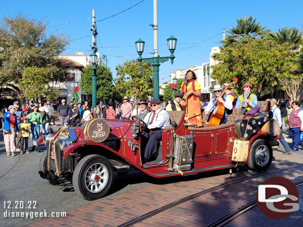 Five and Dime use their car to arrive in Carthay Circle now.