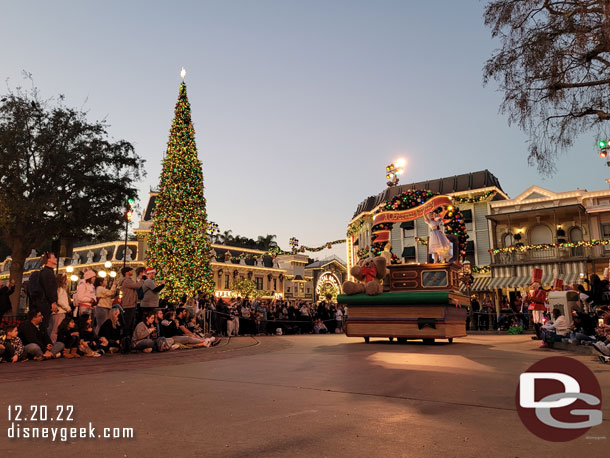 A Christmas Fantasy Parade was at 5:00pm today, earlier than the usual 6:30pm