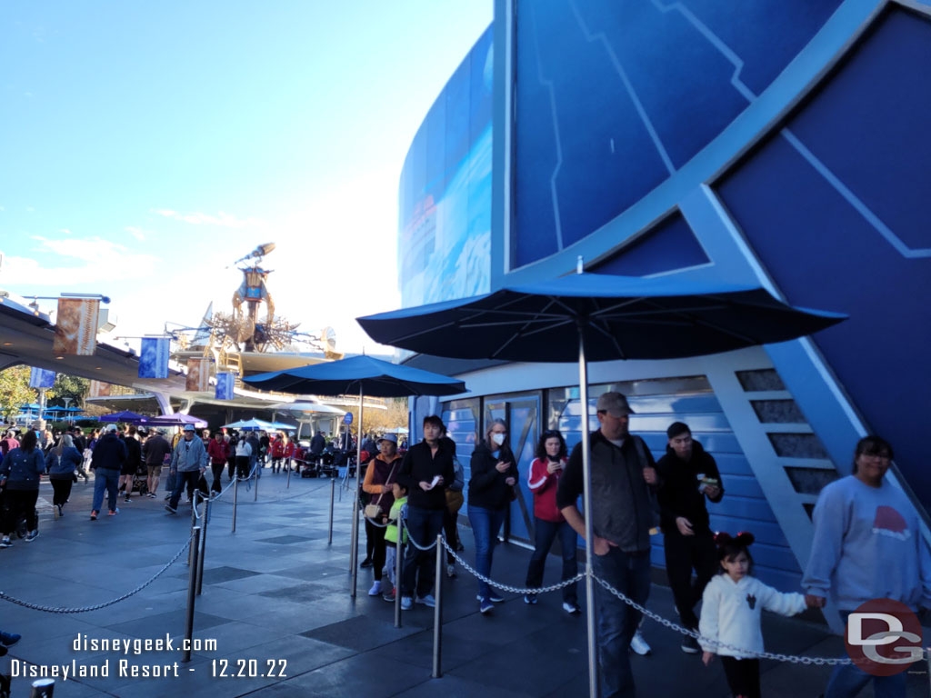 9:16am - Entering the queue for Star Tours. It was posted at 15 minutes.