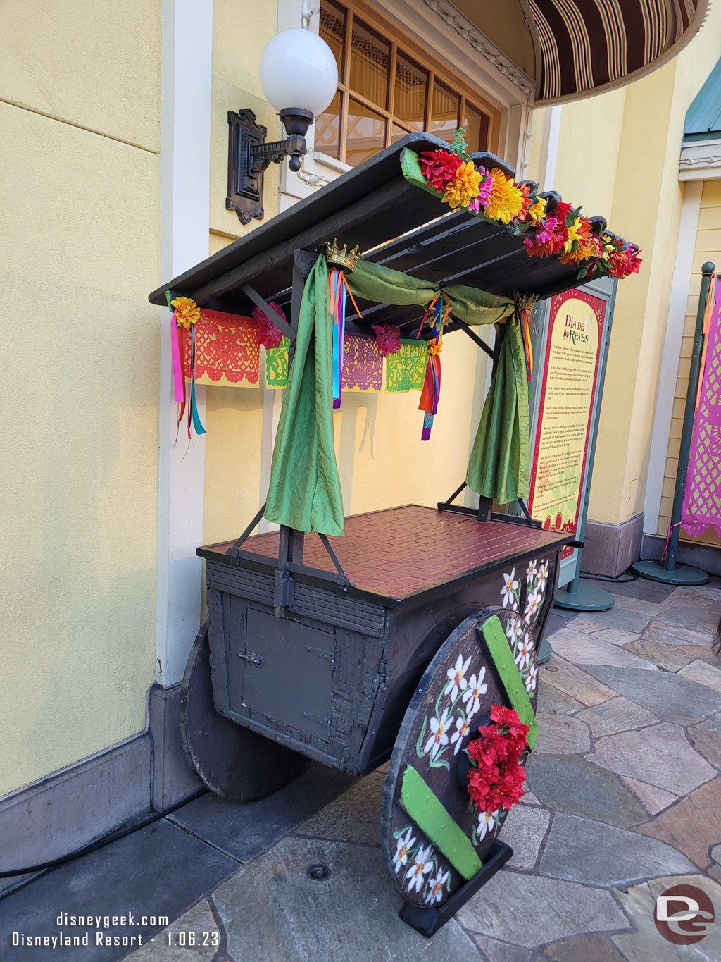 No cast members or activities this afternoon, not sure if there was earlier or not.