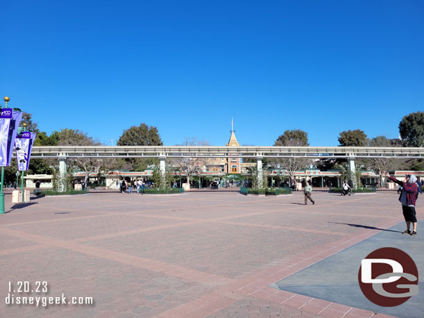 No lines of at Disneyland at the moment, it was just past 11am.