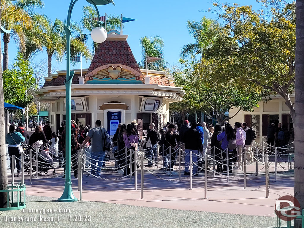 The longest lines I have seen at the ticket booths in quite a while.  Here are the booths on the right/south.