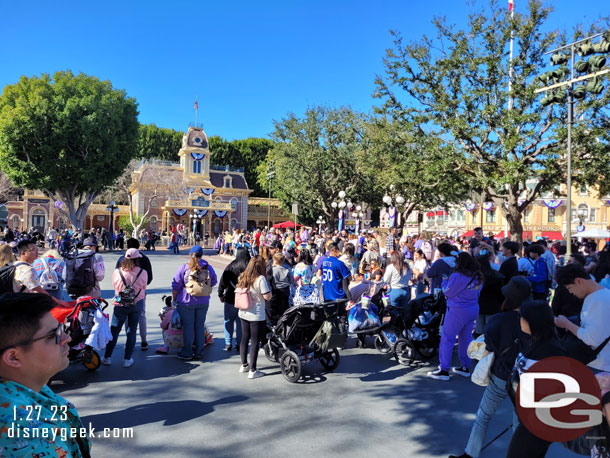 11:55am - A large crowd has gathered for the Disneyland Band... guess I should have found a spot vs looking around the gallery...