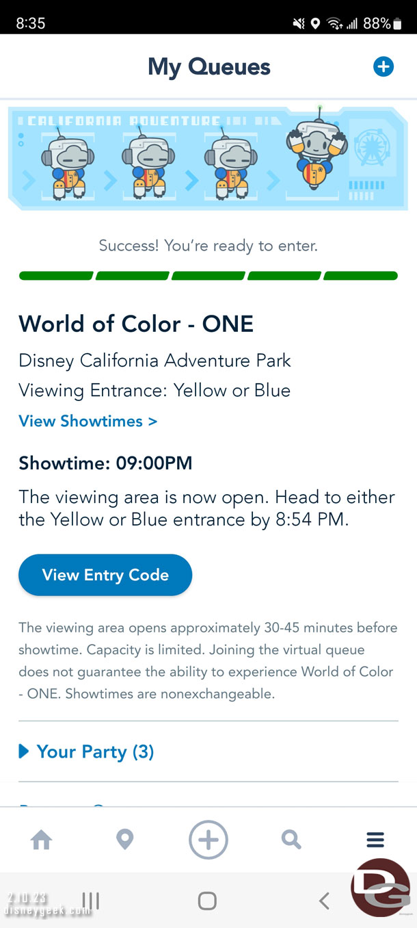 My group was called 90 minutes before show time but since I was not going to try to get along the water I waited until much closer to show time to find a spot.