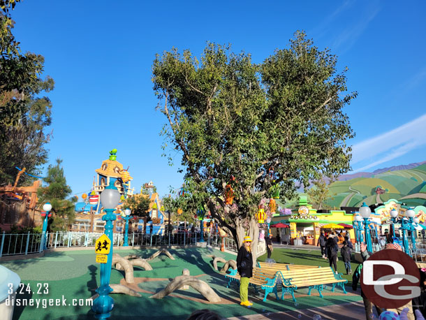 This is my first visit to the newly reimagineered Mickey's Toontown.   Here is a look at CenTOONial Park