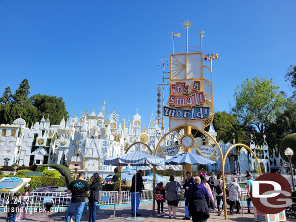 10:34am - Then a cruise on it's a small world which had a 20 minute wait posted but looked less.