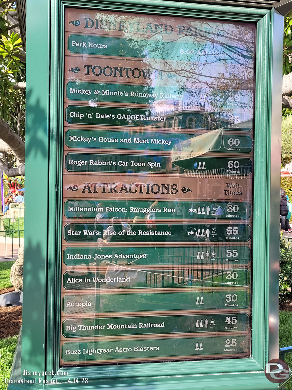 4:50pm - Disneyland Wait times