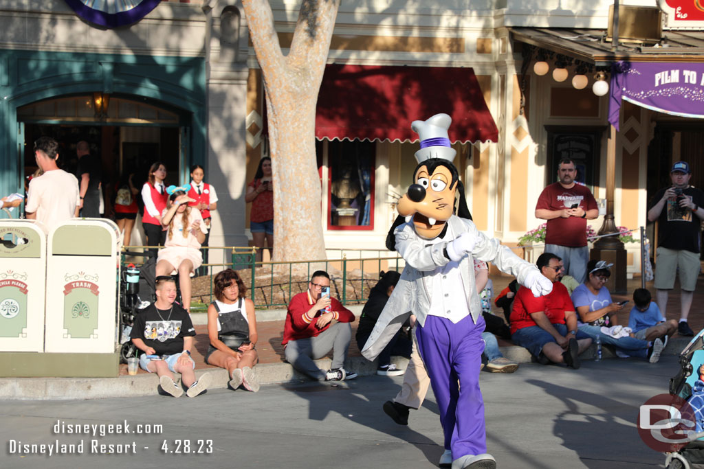 Goofy strolling along