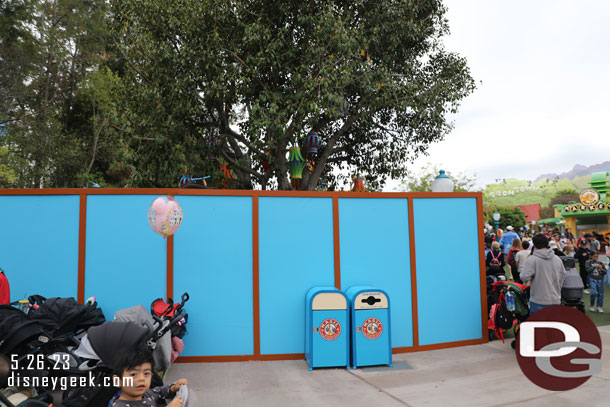 Walls are up around CenTOONial park in Toontown