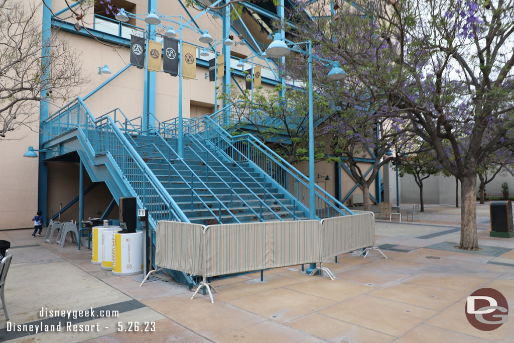 Fences up on the steps. The graphics that were on them have been removed.