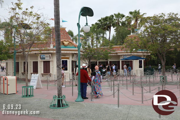 A few guests in line today at the Ticket booths.