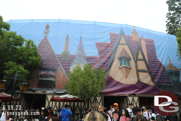 No visible progress on the Red Rose Taverne building