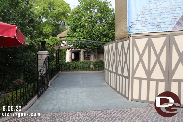 Mr. Toad's out door queue was available for stroller parking