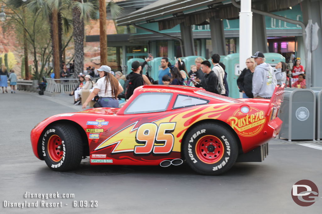 Lightning McQueen turning onto Cross Street