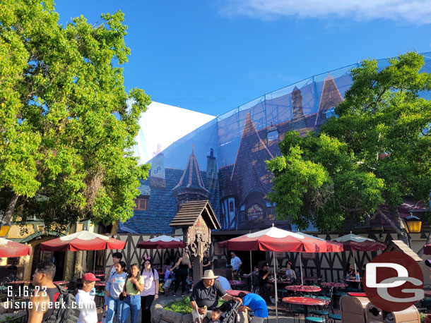 Work continues on the Red Rose Taverne facade