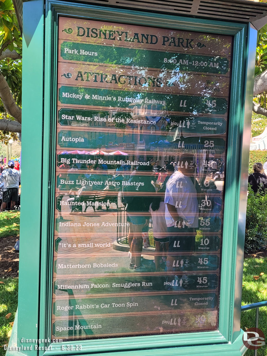 Disneyland wait times at 3:06pm