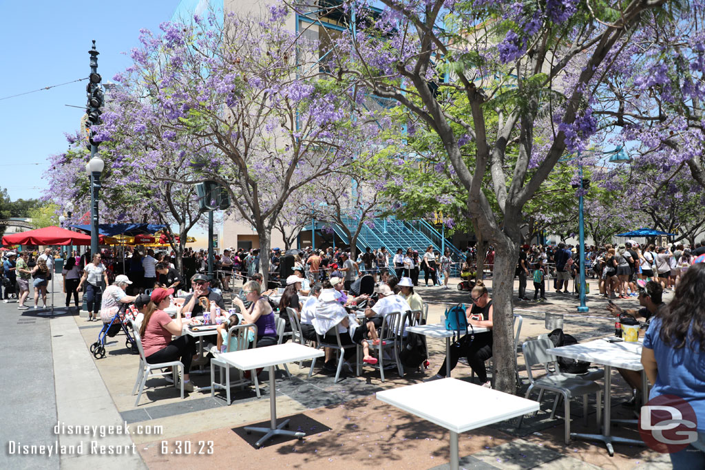 There are still a couple rows of tables near the Hyperion queue but not many and not much shade.