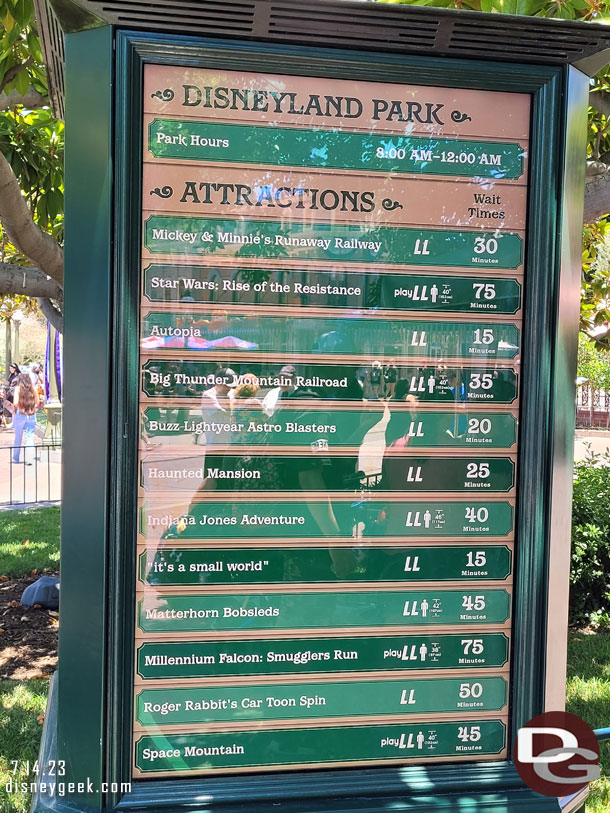 Disneyland wait times at 1:18pm