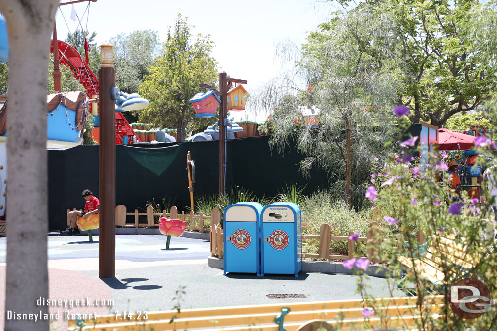 Walls are up around Donald
