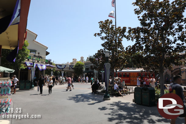 2:52pm - Stepping onto Buena Vista Street