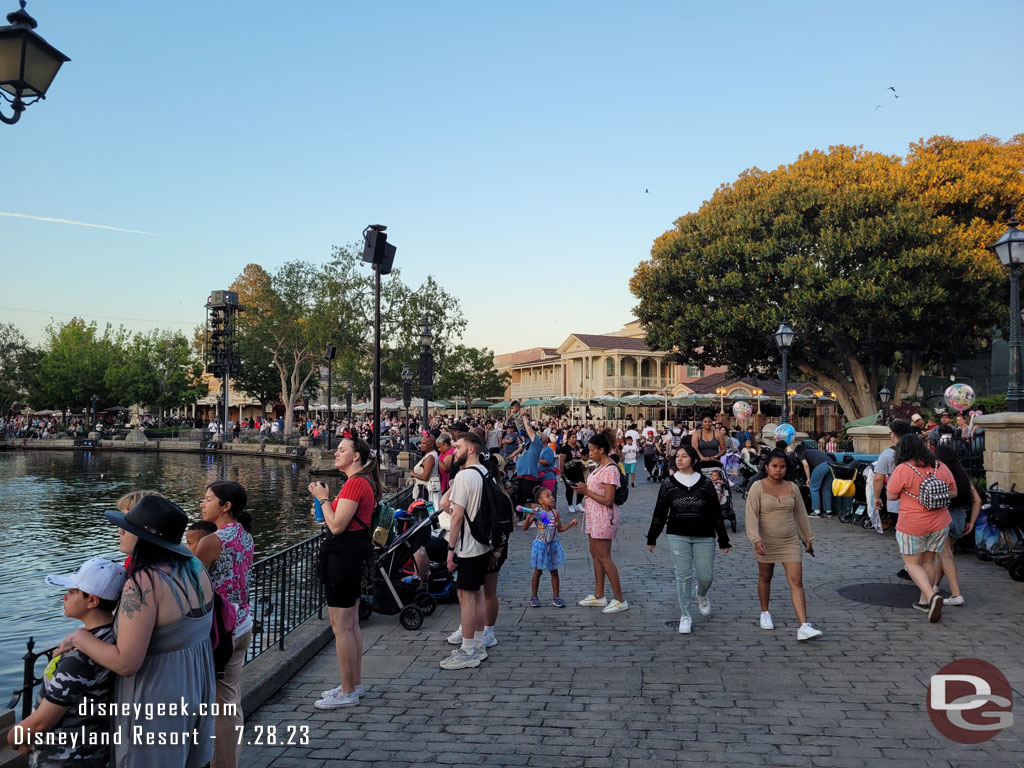 Waiting for the 7:35pm Queenie and the Jambalaya Jazz Band set.