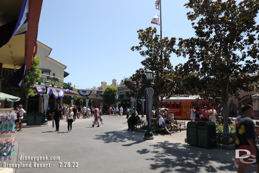 2:52pm - Stepping onto Buena Vista Street