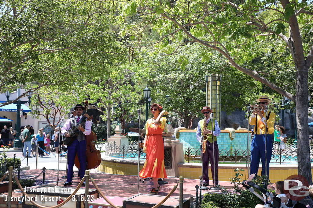 Five & Dime performing in Carthay Circle