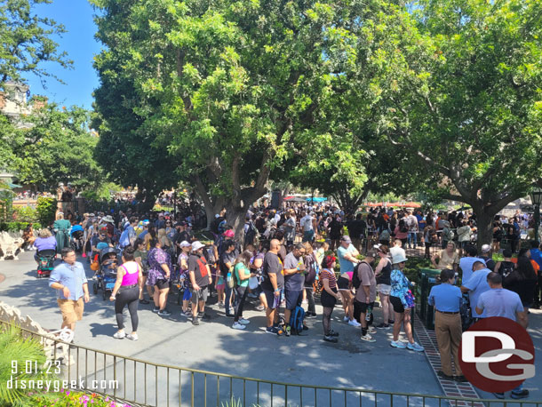 About 1/2 to 2/3 of these guests were in line for the popcorn stand, the rest Haunted Mansion.